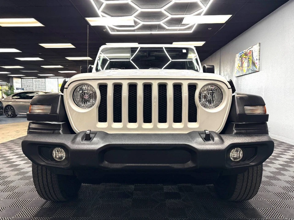 2023 Jeep JL Wrangler - Image 3 of 21