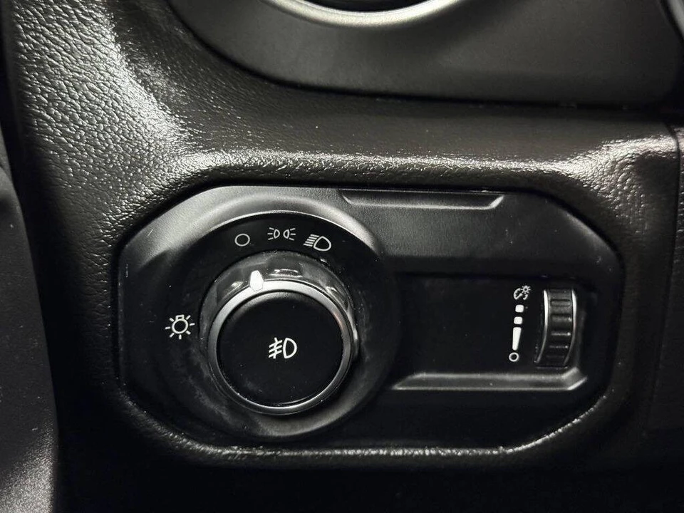 2023 Jeep JL Wrangler - Image 31 of 31