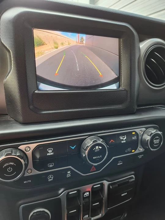 2023 Jeep JL Wrangler - Image 4 of 17