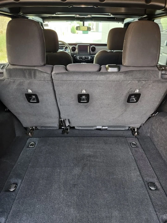 2023 Jeep JL Wrangler - Image 13 of 17