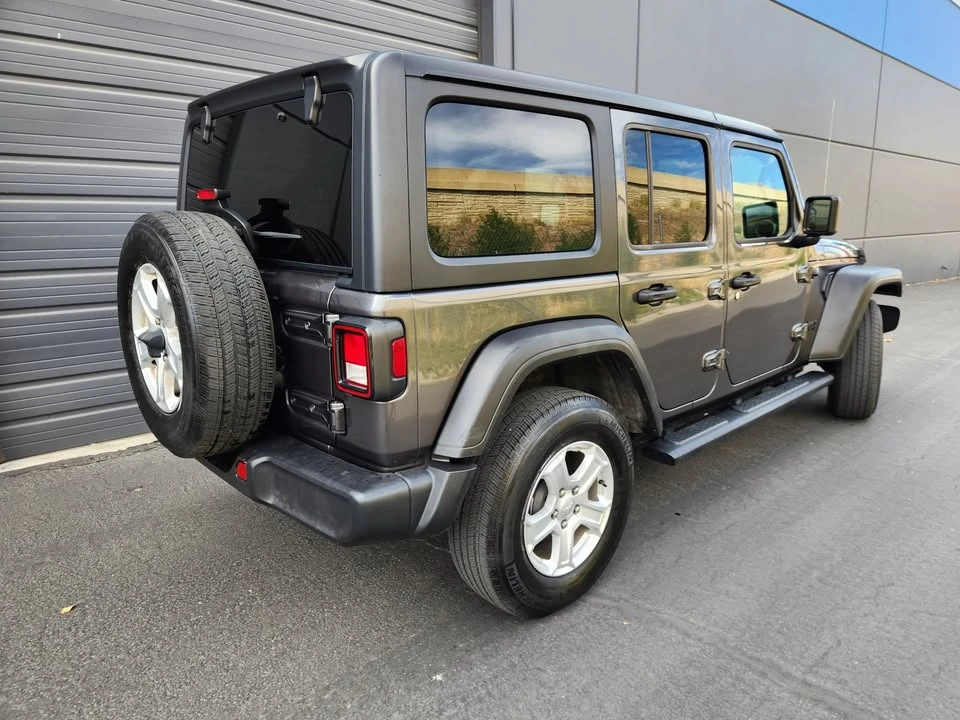 2023 Jeep JL Wrangler - Image 3 of 17