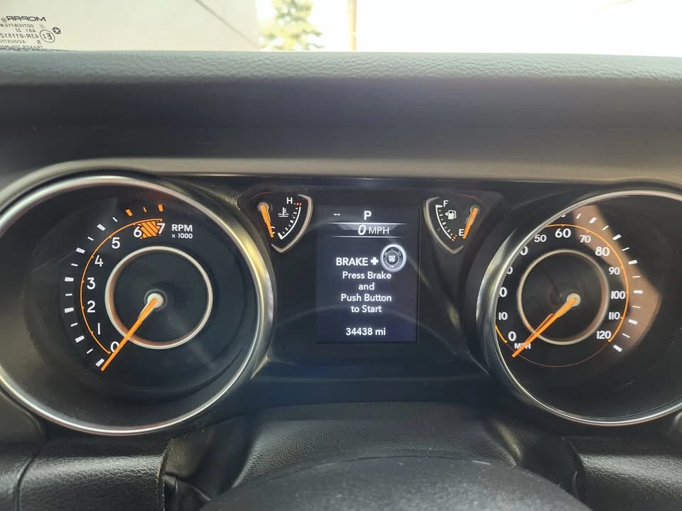 2023 Jeep JL Wrangler - Image 10 of 17