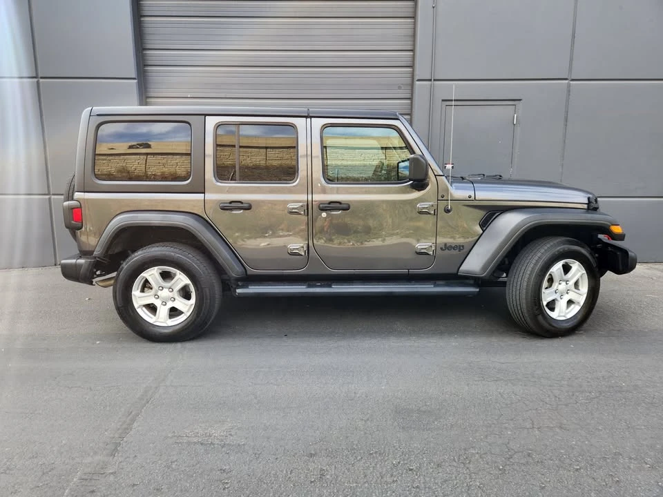 2023 Jeep JL Wrangler - Image 2 of 17