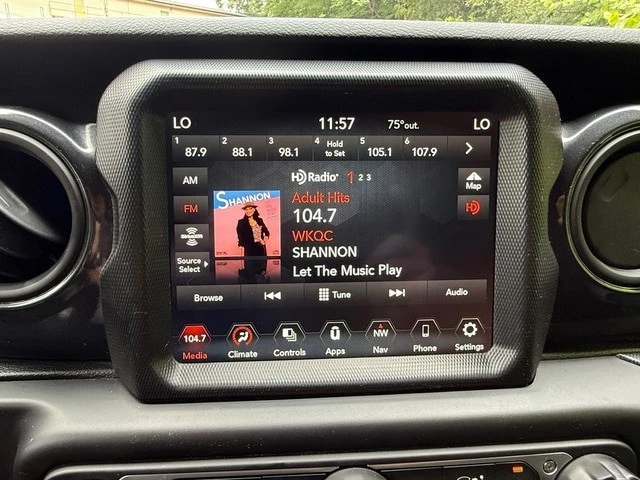 2023 Jeep JL Wrangler - Image 21 of 31
