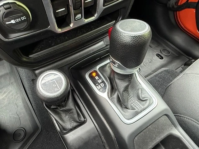 2023 Jeep JL Wrangler - Image 25 of 31