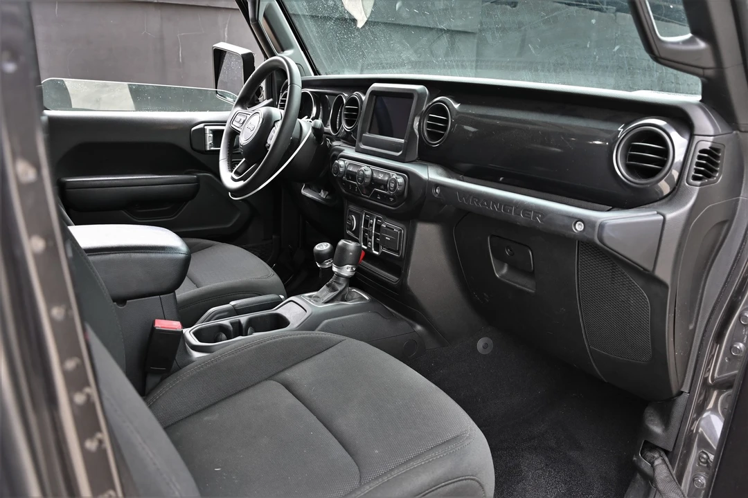 2023 Jeep JL Wrangler - Image 13 of 17