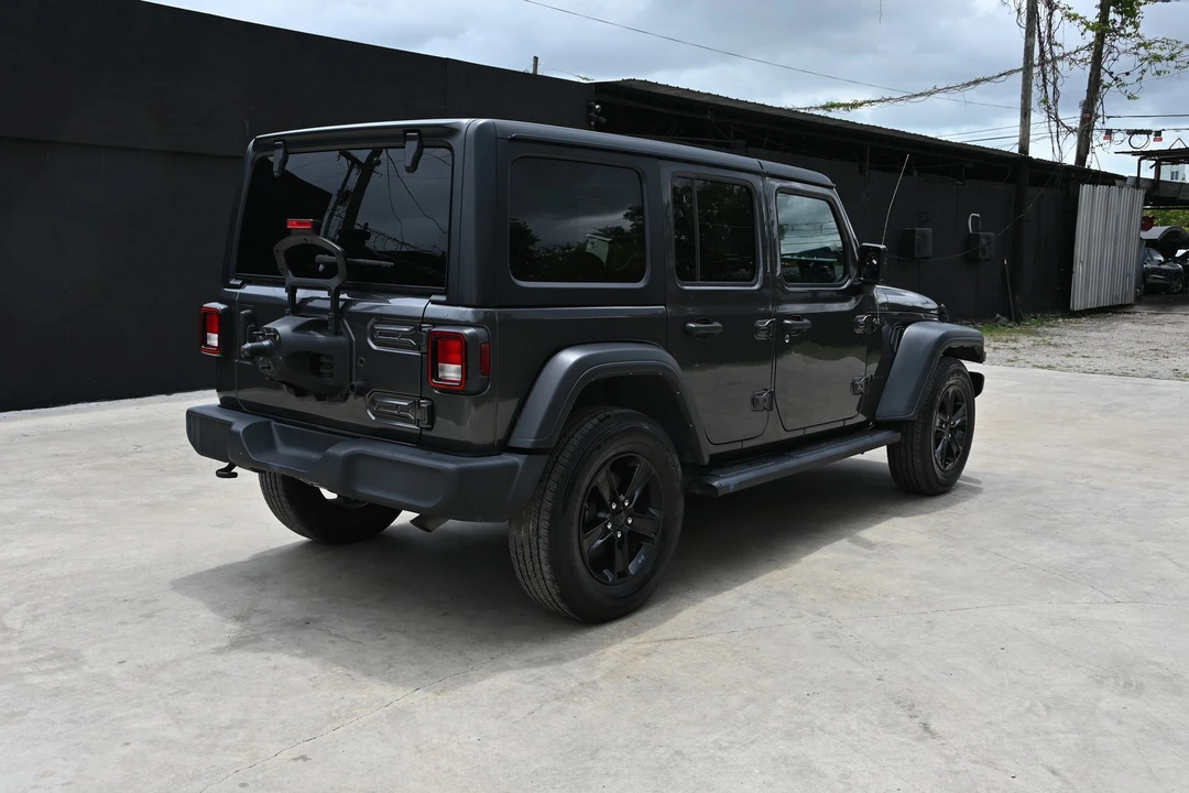 2023 Jeep JL Wrangler - Image 5 of 17