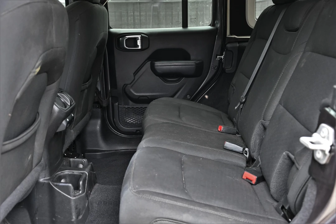 2023 Jeep JL Wrangler - Image 14 of 17