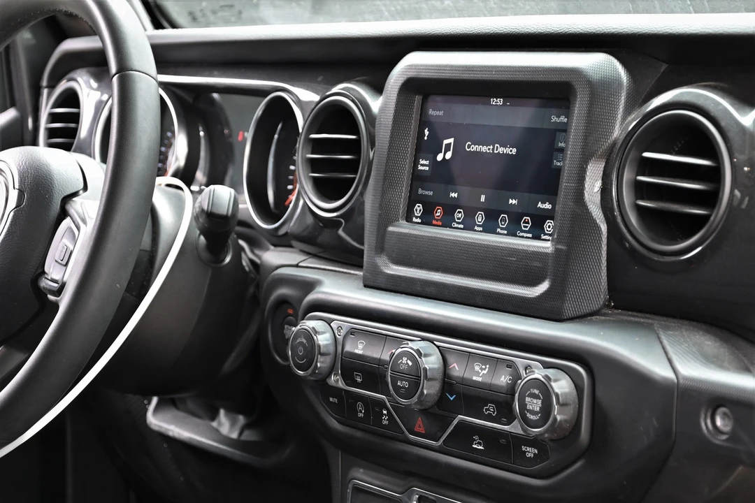 2023 Jeep JL Wrangler - Image 9 of 17