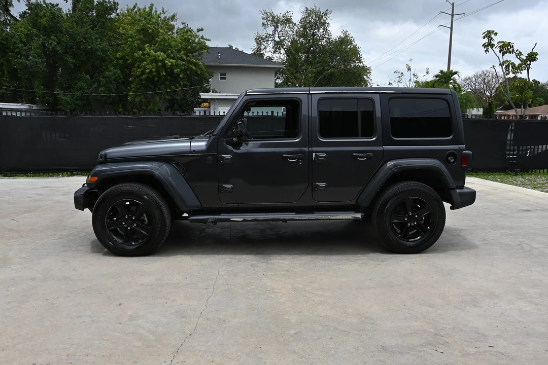 2023 Jeep JL Wrangler - Image 7 of 17
