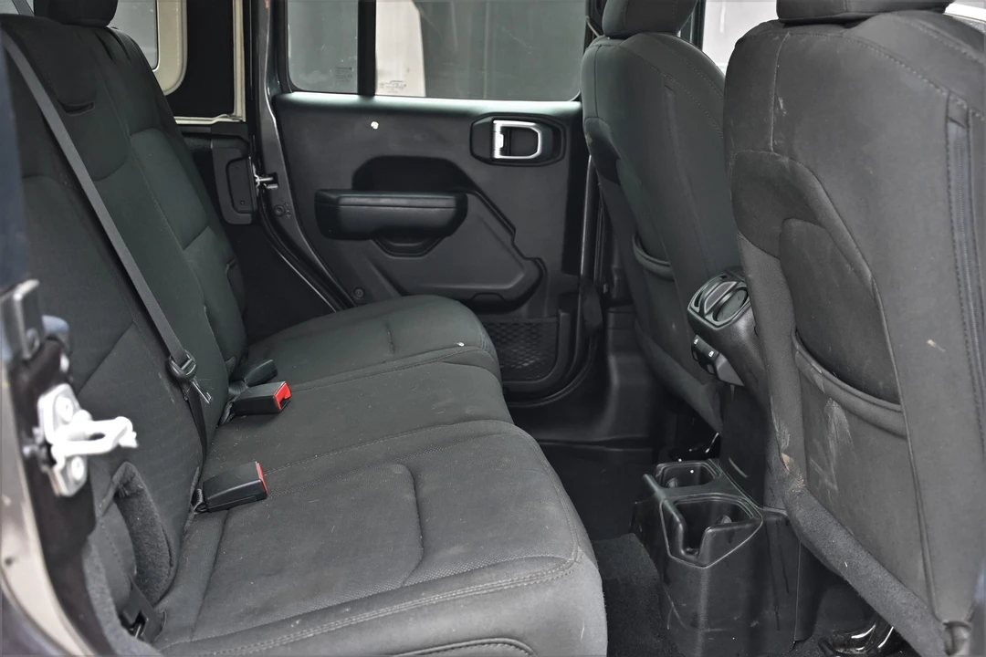 2023 Jeep JL Wrangler - Image 15 of 17