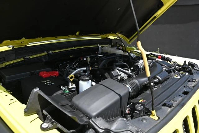 2023 Jeep JL Wrangler - Image 18 of 20