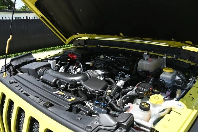 2023 Jeep JL Wrangler - Image 19 of 20