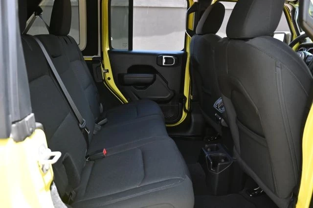 2023 Jeep JL Wrangler - Image 17 of 20