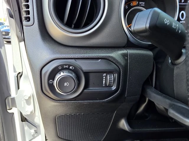 2023 Jeep JL Wrangler - Image 16 of 20