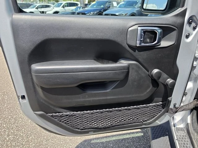 2023 Jeep JL Wrangler - Image 10 of 20