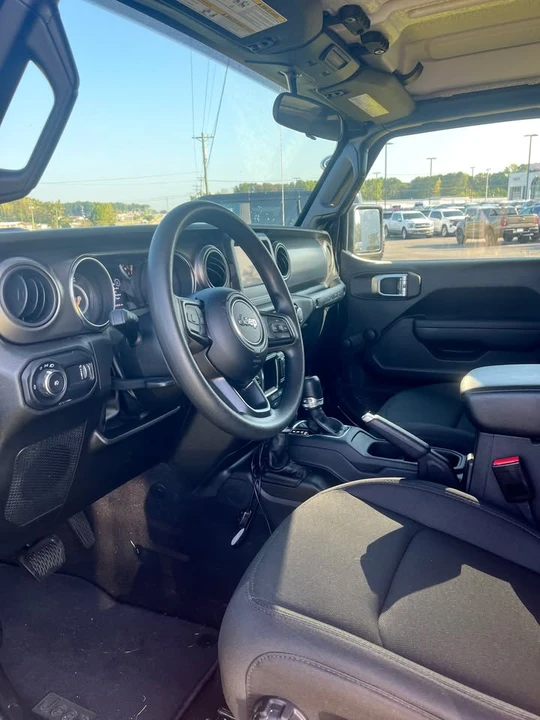 2023 Jeep JL Wrangler - Image 5 of 16