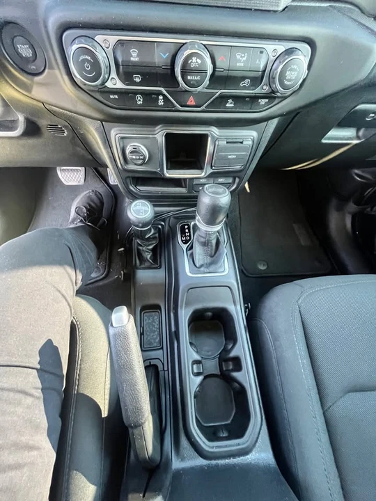 2023 Jeep JL Wrangler - Image 14 of 16