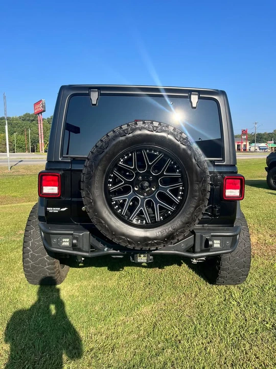 2023 Jeep JL Wrangler - Image 15 of 16