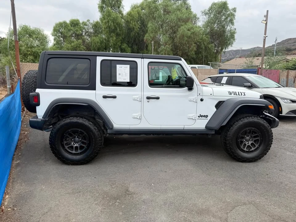 2023 Jeep JL Wrangler - Image 3 of 5