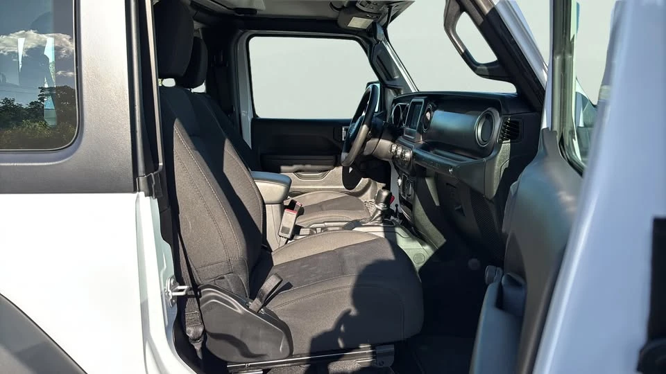 2023 Jeep JL Wrangler - Image 11 of 20