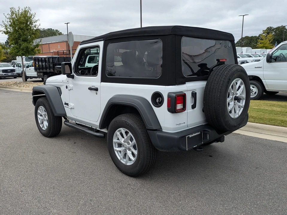 2023 Jeep JL Wrangler - Image 6 of 12