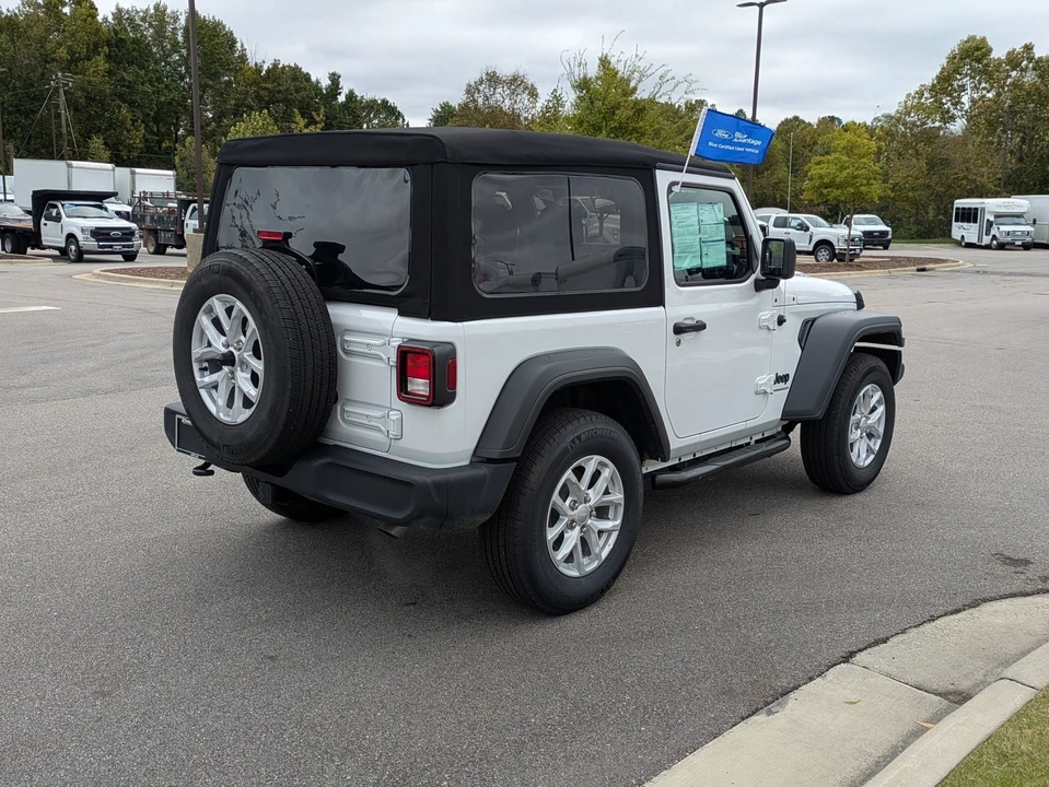 2023 Jeep JL Wrangler - Image 4 of 12