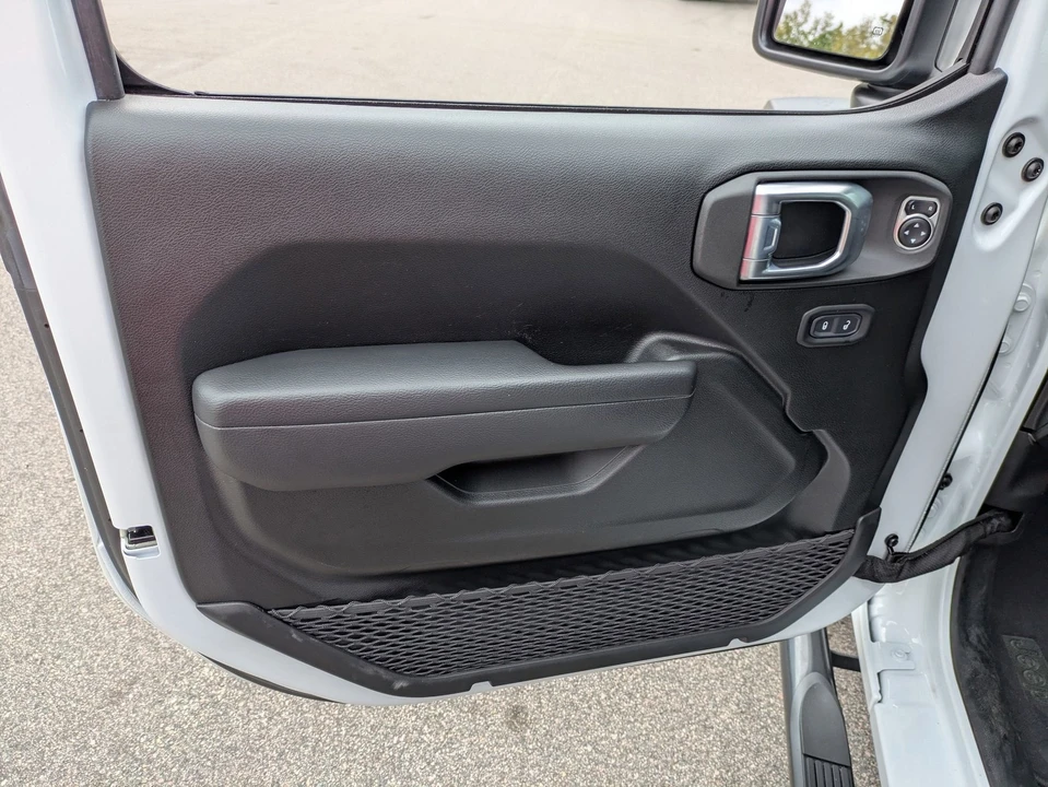 2023 Jeep JL Wrangler - Image 15 of 21