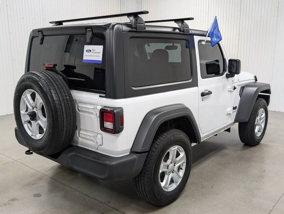 2023 Jeep JL Wrangler - Image 6 of 9