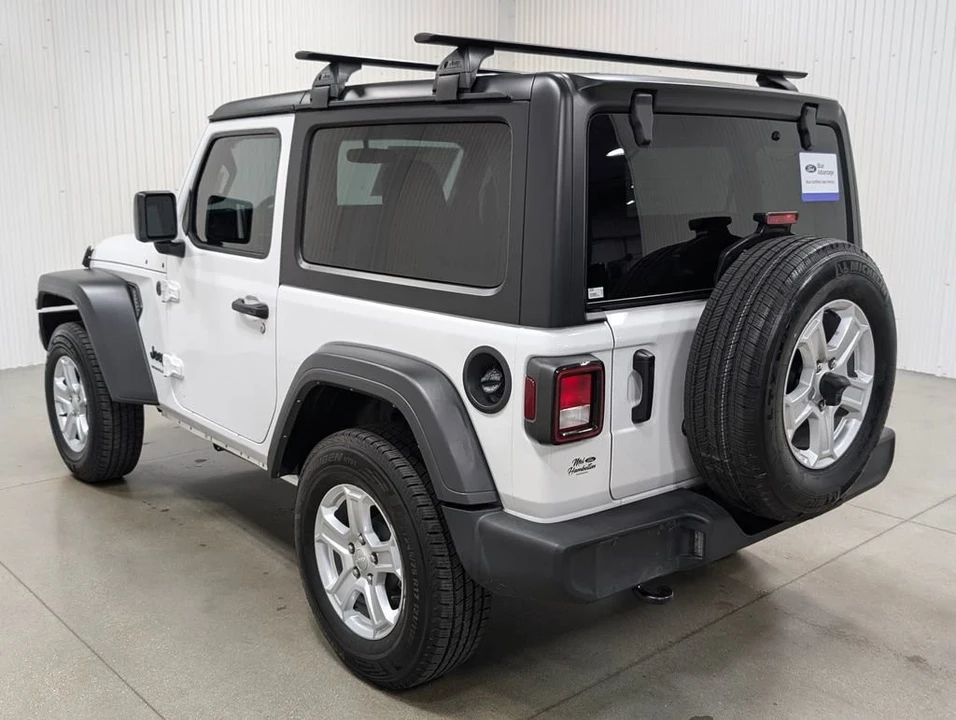 2023 Jeep JL Wrangler - Image 7 of 9