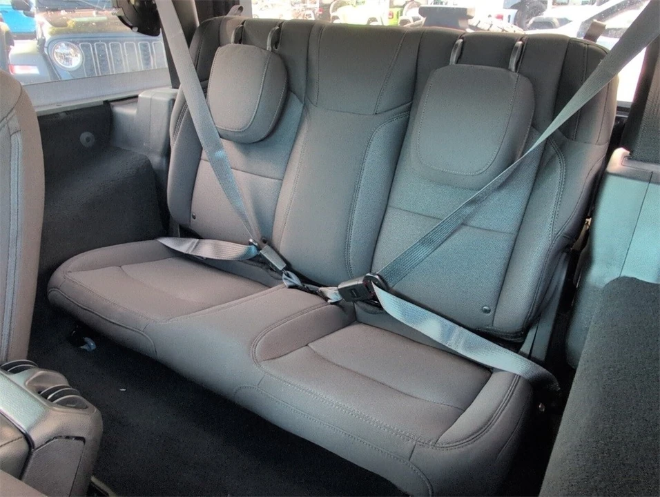 2023 Jeep JL Wrangler - Image 8 of 12
