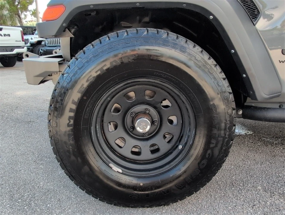 2023 Jeep JL Wrangler - Image 16 of 21