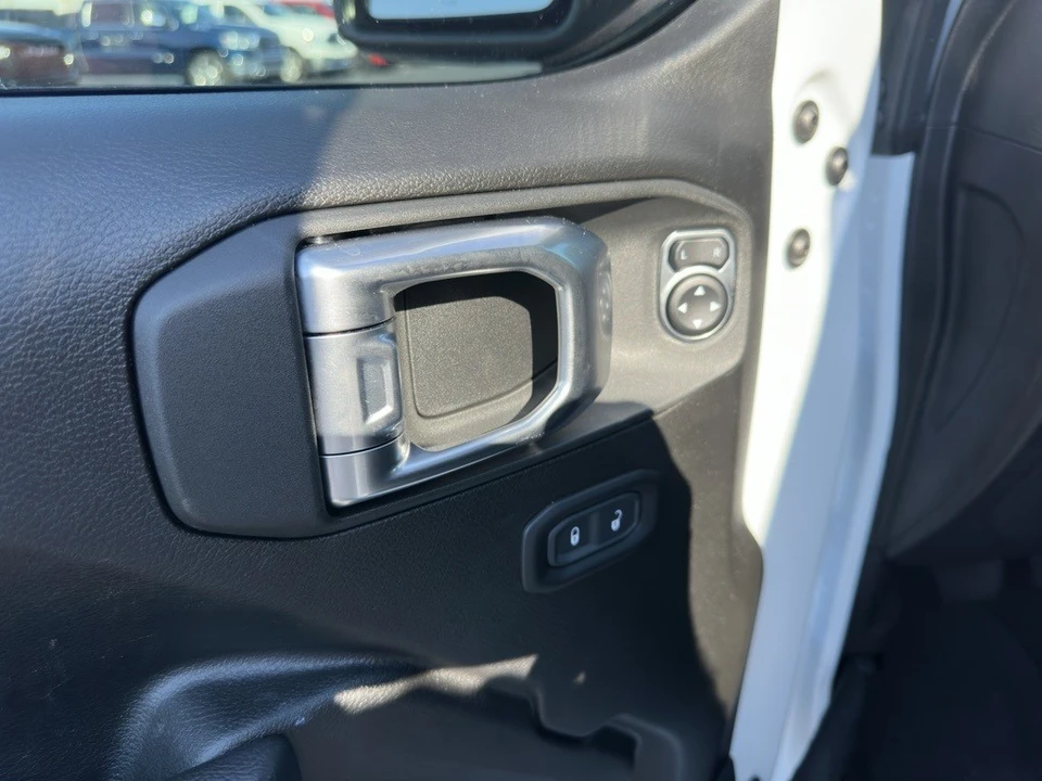 2023 Jeep JL Wrangler - Image 4 of 12