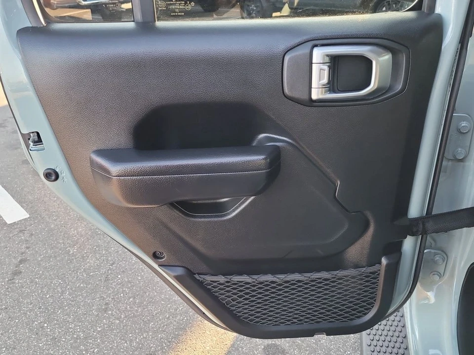 2023 Jeep JL Wrangler - Image 8 of 12
