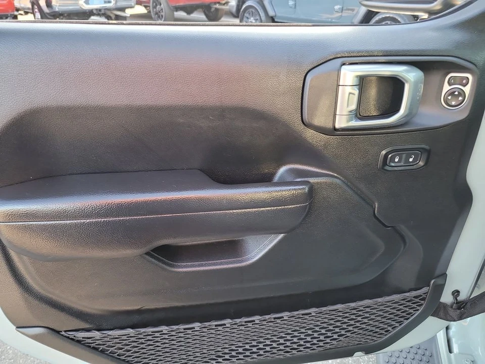 2023 Jeep JL Wrangler - Image 11 of 12