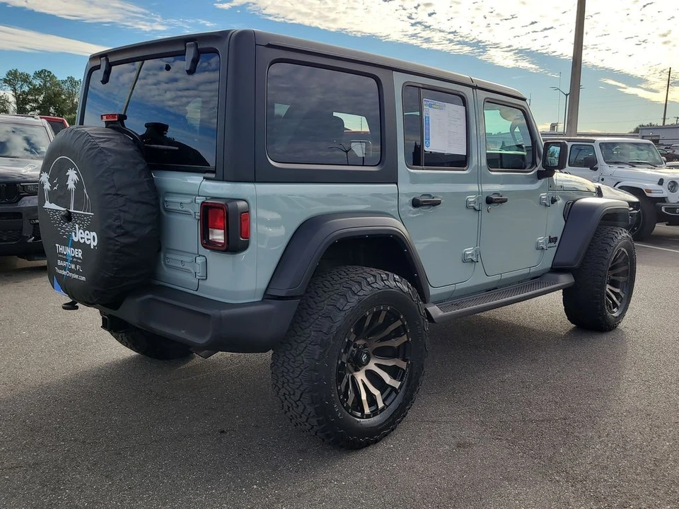 2023 Jeep JL Wrangler - Image 4 of 12