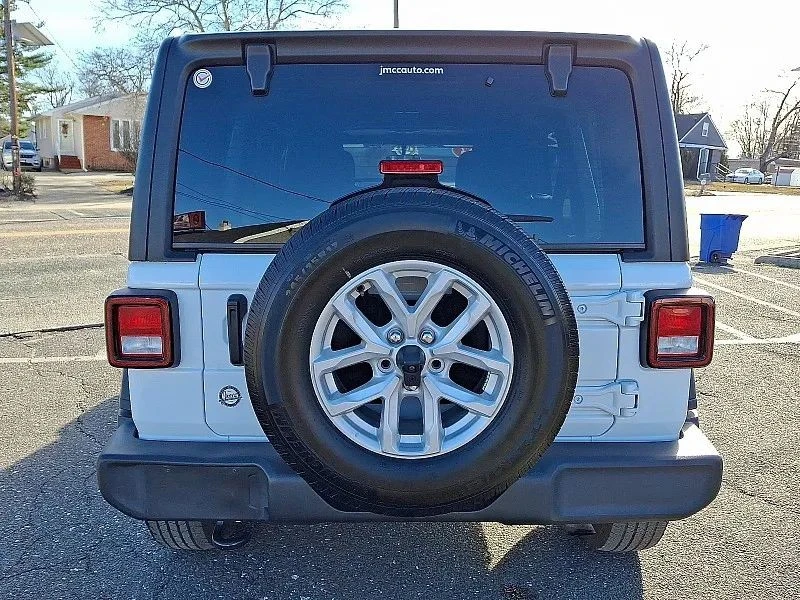 2023 Jeep JL Wrangler - Image 6 of 12
