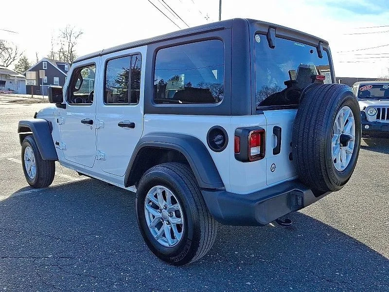 2023 Jeep JL Wrangler - Image 5 of 12
