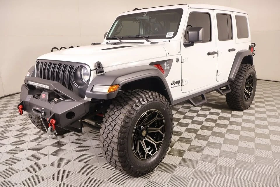 2023 Jeep JL Wrangler - Image 3 of 19