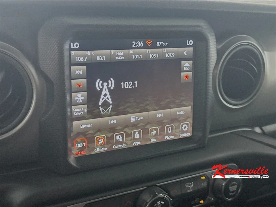 2023 Jeep JL Wrangler - Image 17 of 21