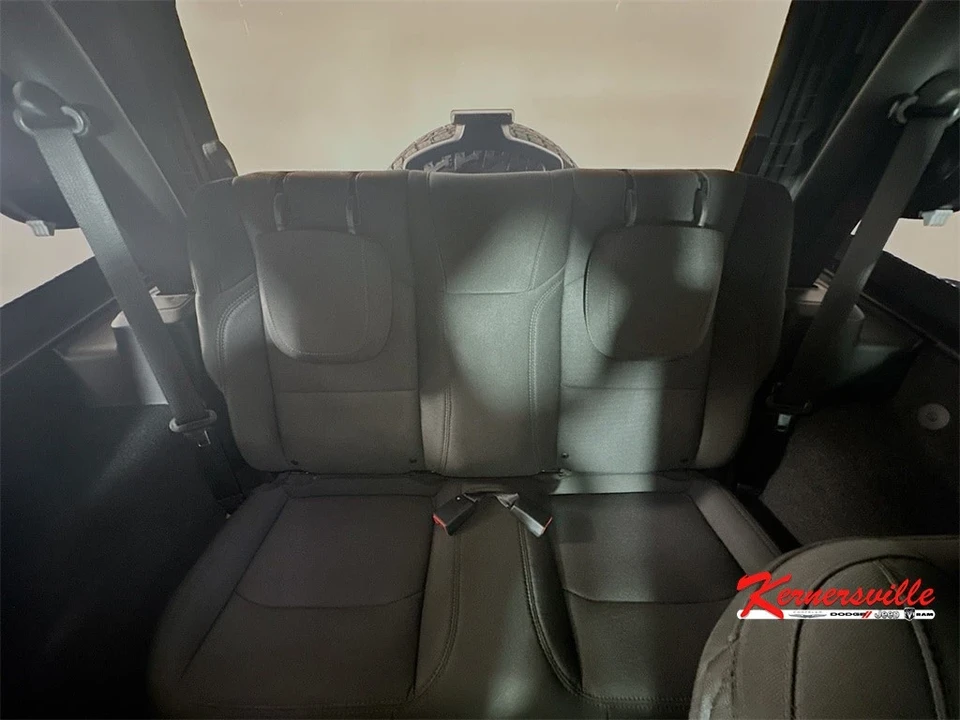 2023 Jeep JL Wrangler - Image 13 of 21