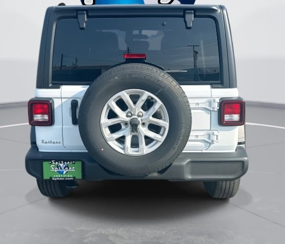 2023 Jeep JL Wrangler - Image 10 of 12