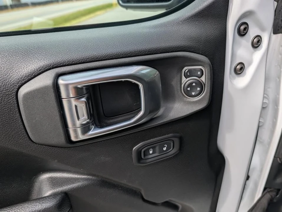 2023 Jeep JL Wrangler - Image 10 of 18