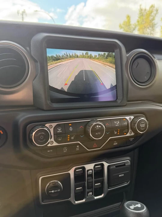 2023 Jeep JL Wrangler - Image 6 of 11