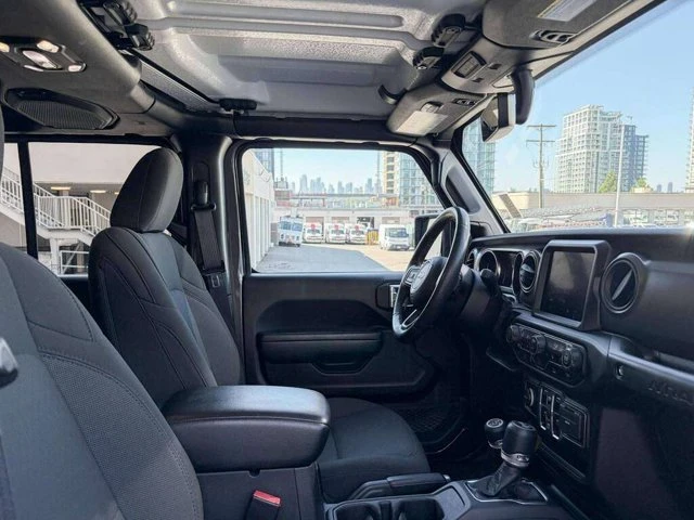 2023 Jeep JL Wrangler - Image 17 of 20