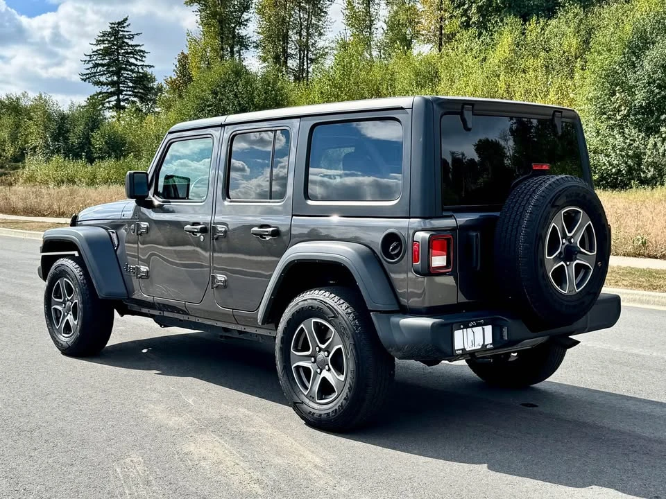 2023 Jeep JL Wrangler - Image 4 of 15