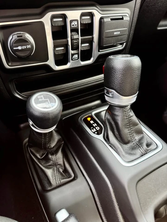 2023 Jeep JL Wrangler - Image 15 of 15