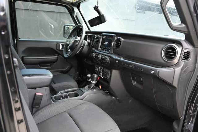 2023 Jeep JL Wrangler - Image 13 of 17