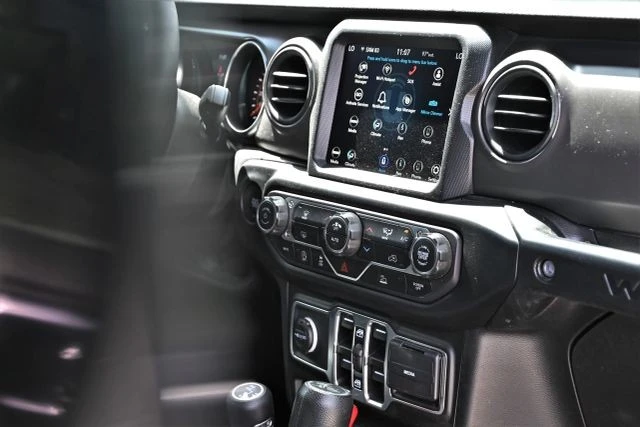 2023 Jeep JL Wrangler - Image 10 of 17