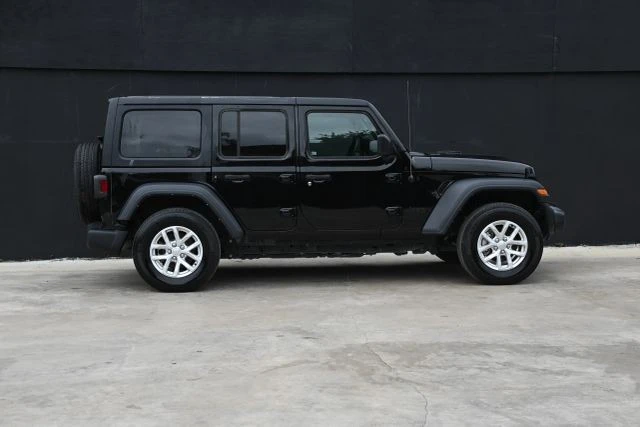 2023 Jeep JL Wrangler - Image 5 of 17